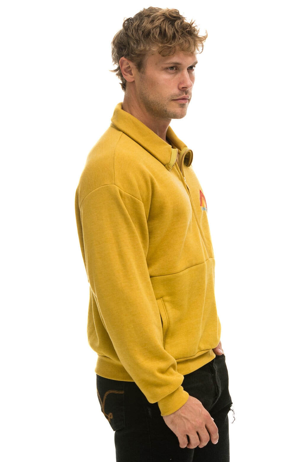 MOUNTAIN EMBROIDERY HALF ZIP SWEATSHIRT - KHAKI