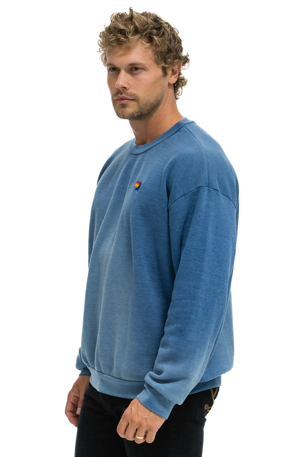 ESSENTIAL RELAXED CREW SWEATSHIRT - FADED WATER