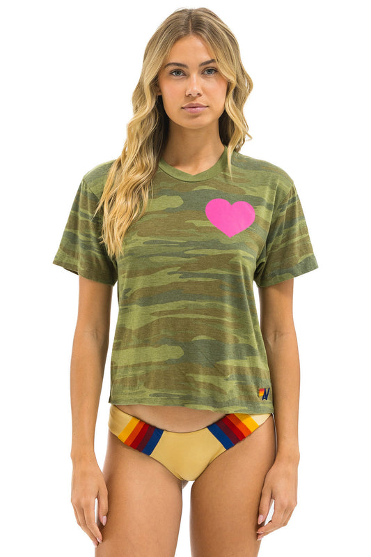 HEART PRINT BOYFRIEND TEE - CAMO // NEON PINK