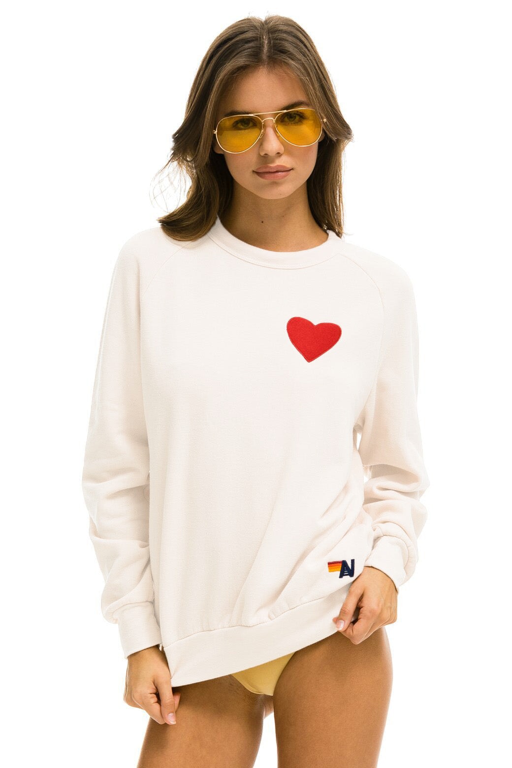 HEART EMBROIDERY SWEATSHIRT - WHITE