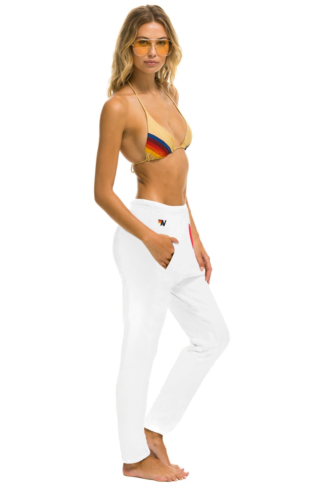 HEART STITCH JOGGER SWEATPANTS - WHITE